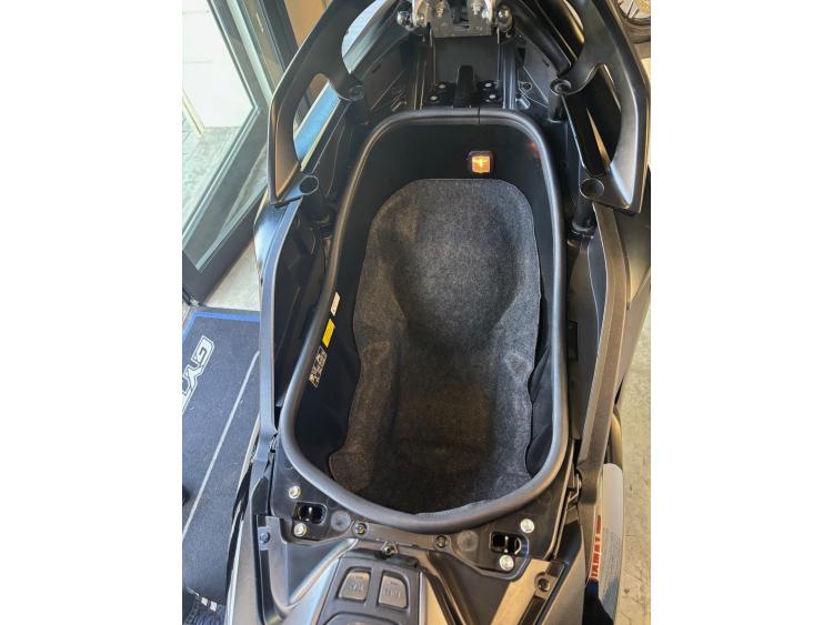 YAMAHA XP T-MAX 560 TECH MAX GARANTIE 3 MOIS 