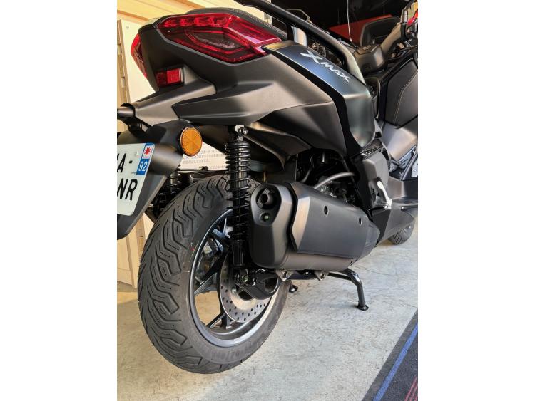 YAMAHA XMAX 300 Tech Max Garantie constructeur 11/2029