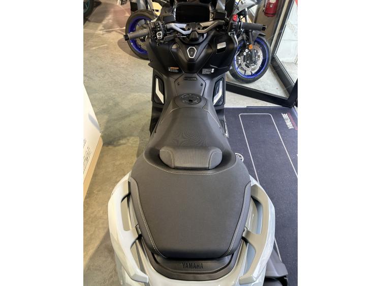 YAMAHA XP T-MAX 560 TECH MAX GARANTIE CONSTRUCTEUR DECEMBRE 2025
