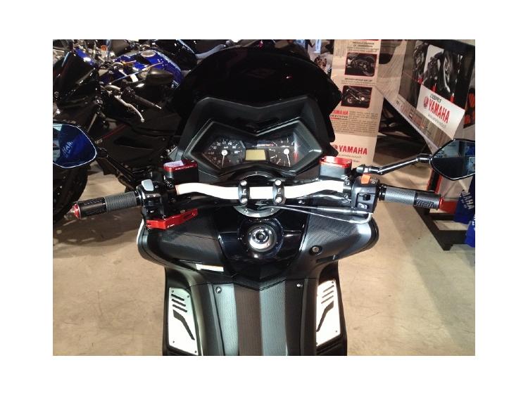 T-MAX 530 ABS WHITE ART